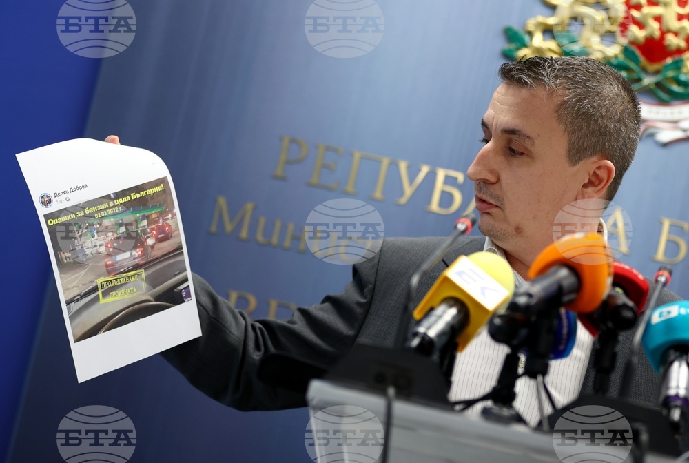 На 24 февруари "Булгаргаз" не е продавал природен газ, а "Булгартрансгаз" е купил на по-ниски цени, коментира министър Николов