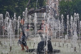 Горещо време