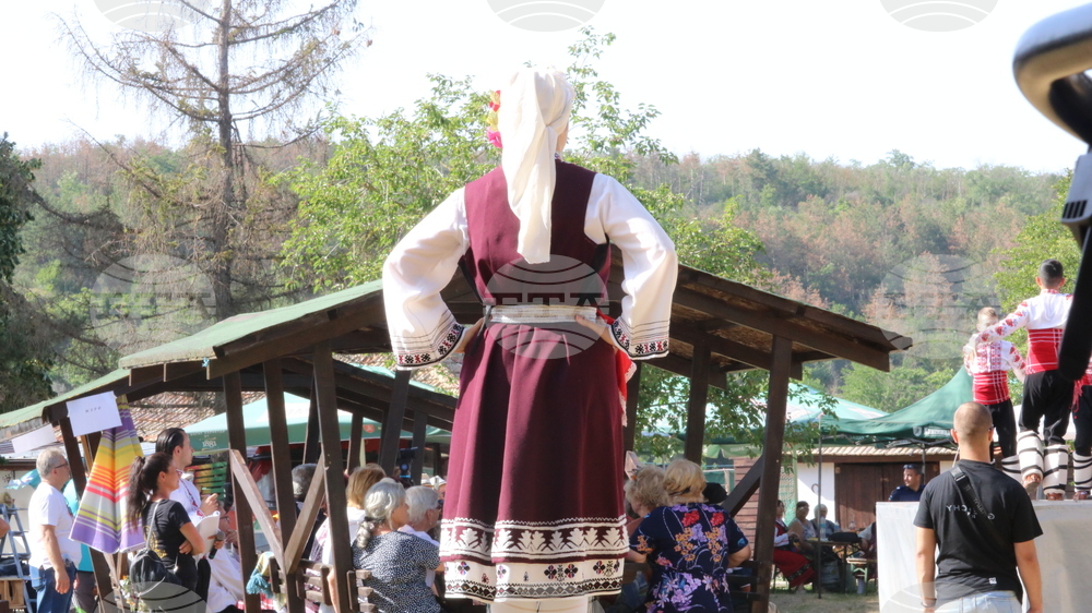 Село Красен - фолклорен събор „Край язовир Дрян“