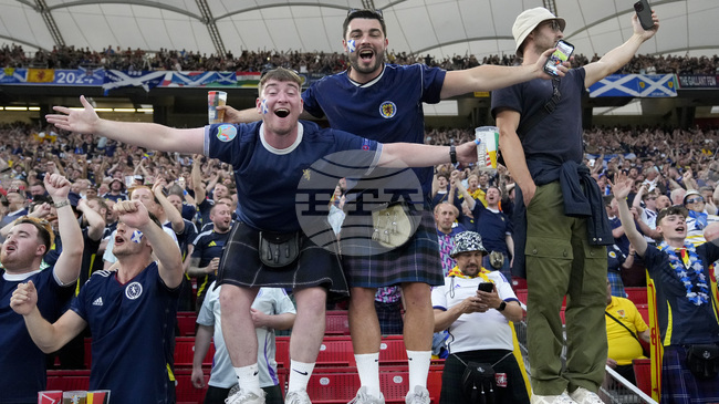 Шотландските фенове ще могат да носят традиционните си чанти на мачовете от Световното първенство