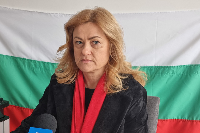 Доброволци от ИТН поемат дежурства на телефона, разкрит от Областния координационен център за подкрепа на украински граждани