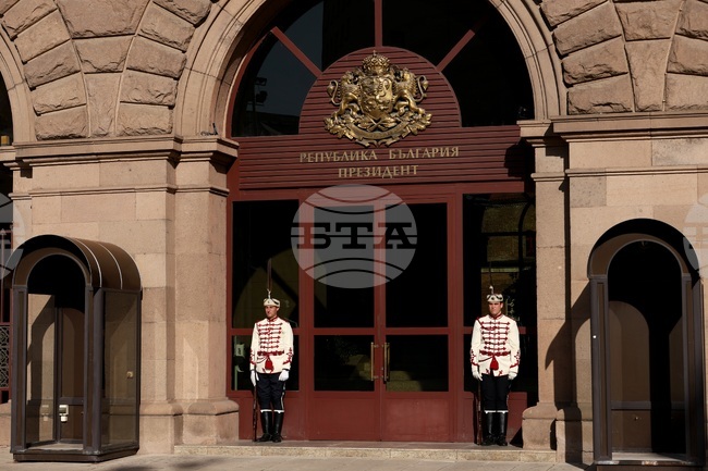 President Radev Signs Decree Appointing Members of Constitutional Court from Presidential Quota