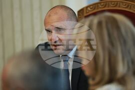 Президент - ГЕРБ-СДС - консултации