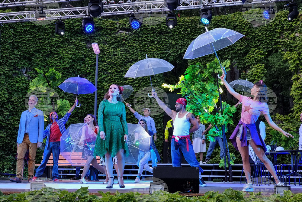 Варна - Летен театър - Мюзикъл „Здравей! Как си, приятелю?“