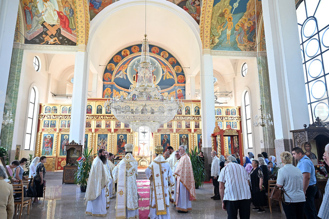 Монтана - празник на града - "Свети дух" - водосвет