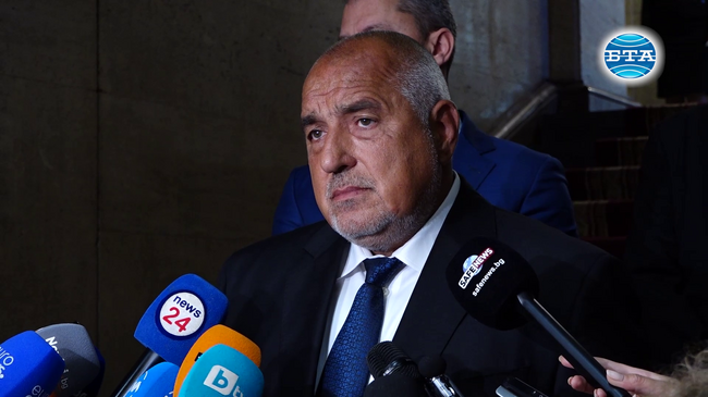 Носим си отговорността и ще предложим правителство на малцинството, каза Бойко Борисов след консултациите при президента