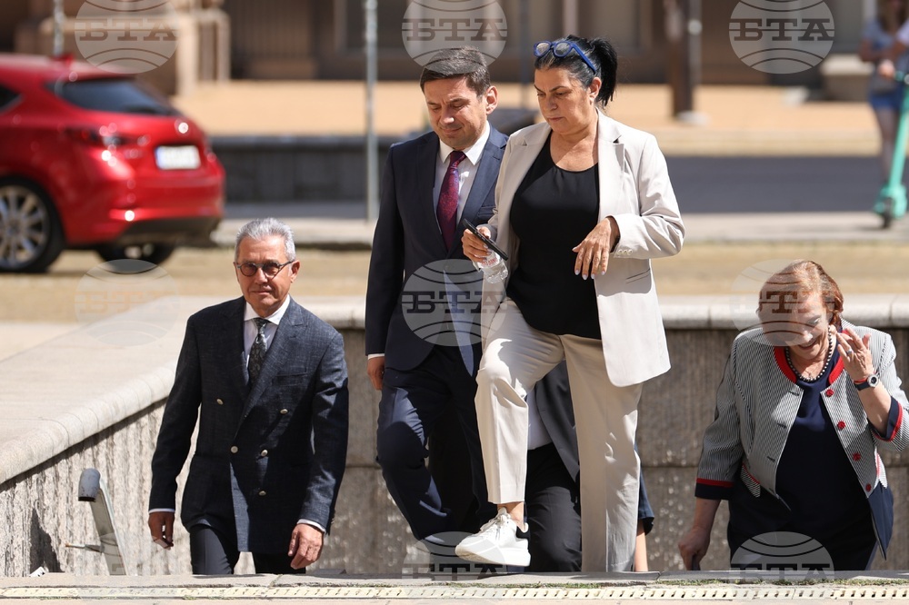 Президент - парламентарни групи - консултации - ДПС