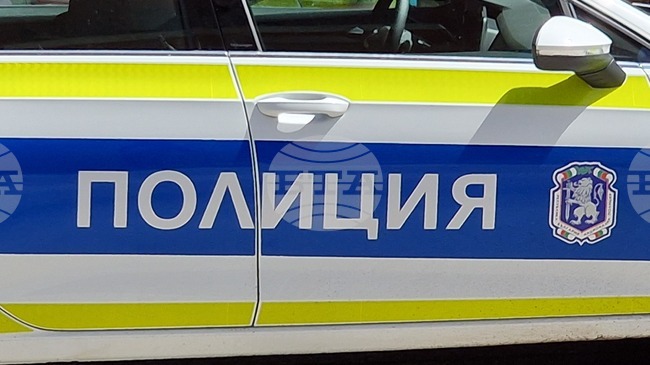Мъж на 59 години е блъснат от автомобил при пресичане на необозначено място в село Самоводене