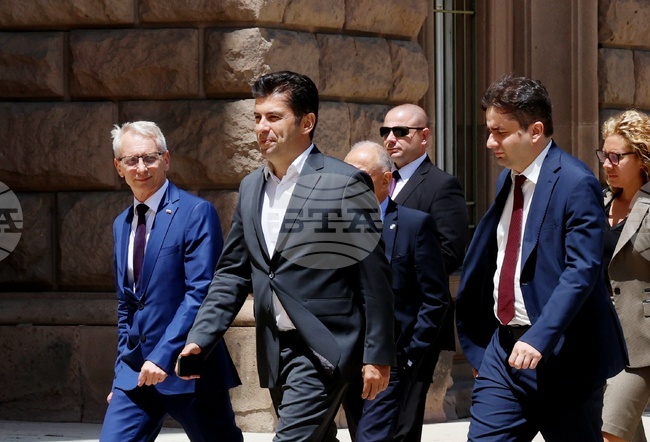 Президент - парламентарни групи - консултации - ПП-ДБ 