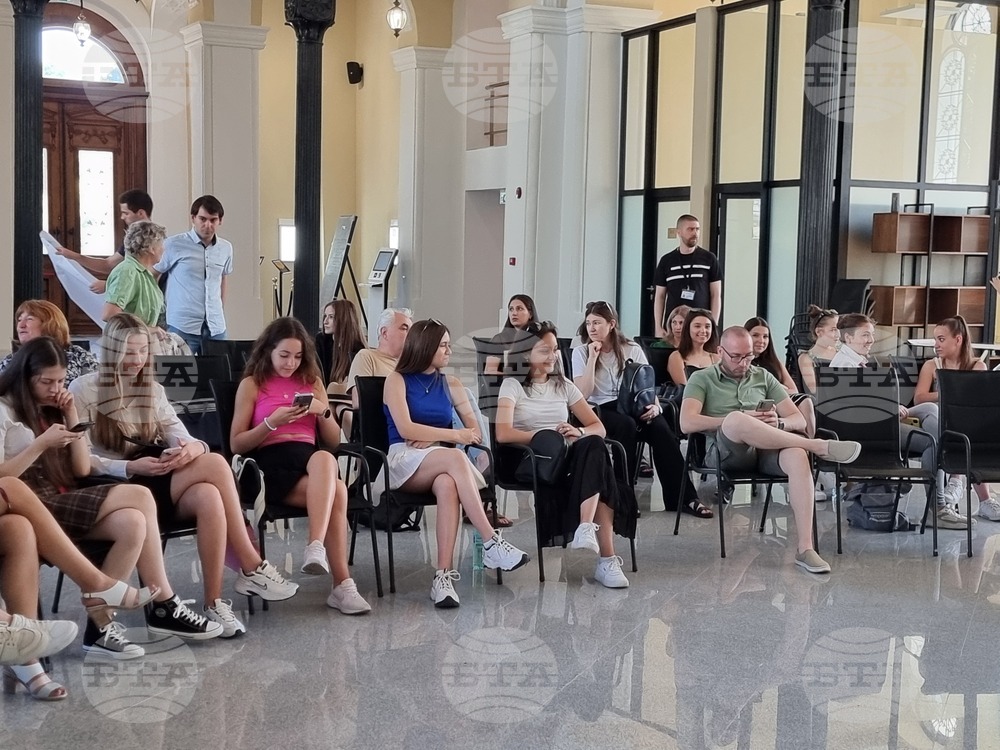 В Деня на младежта организация предлага 12 мерки за силна младежка политика