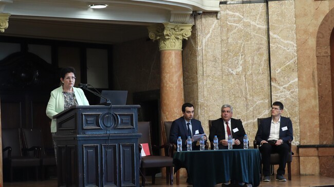 Вицепремиерът и министър на финансите Людмила Петкова: За постигането на конкурентна икономика България се нуждае от политики, които да осигуряват повече инвестиции и технологични иновации 