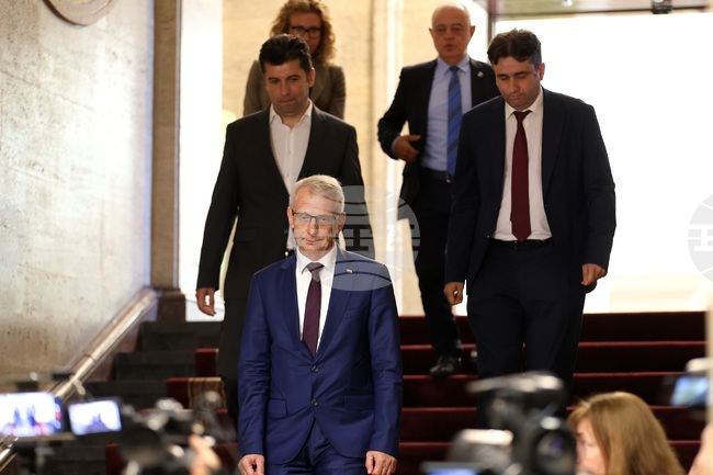 Президентство - ПП-ДБ - консултации - брифинг