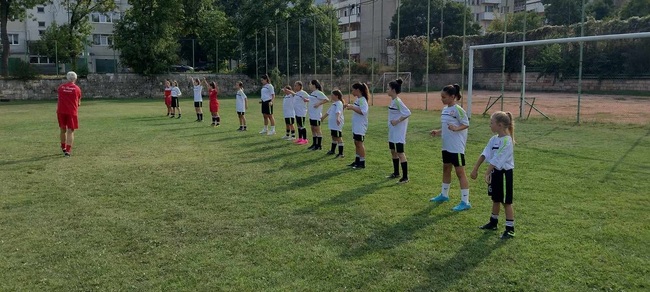 Футболен Клуб Олимпия Шумен стартира проекта „Нека играем – развитие на футбол за момичета в Община Шумен”