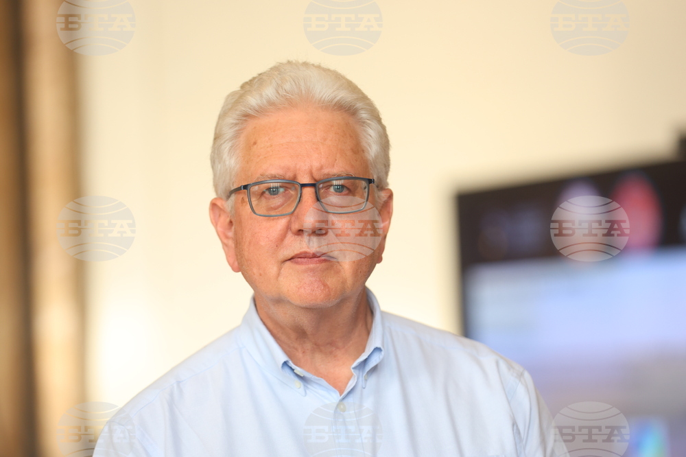 СУ „Св. Климент Охридски“ - Андрю Коутс - лекция - „Изследване на Слънчевата система“