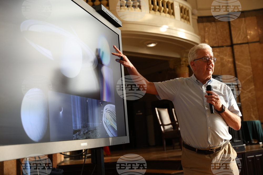 СУ „Св. Климент Охридски“ - Андрю Коутс - лекция - „Изследване на Слънчевата система“