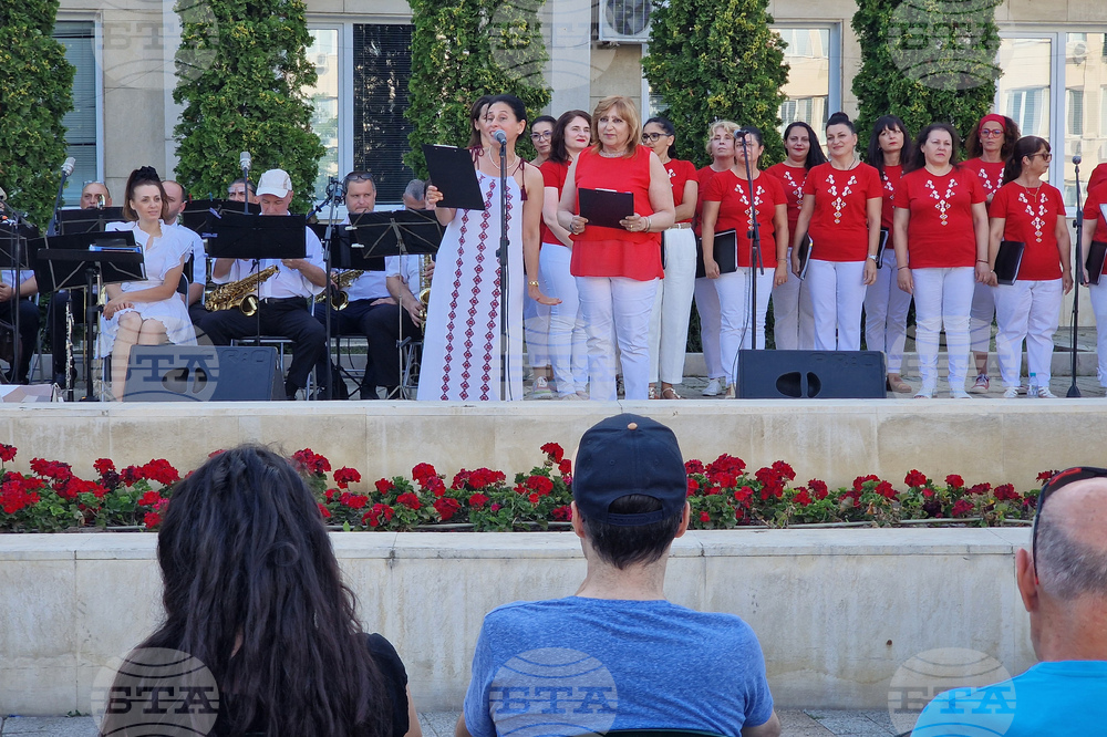 Две предколедни изяви подготвя женски хор „Златна лира“ от Търговище 