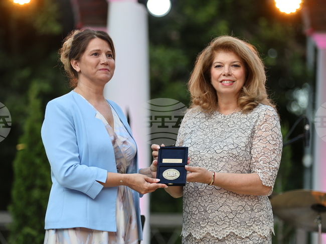 Хисаря - Илияна Йотова - празник на града