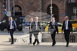 Президент - „Възраждане“ - консултации