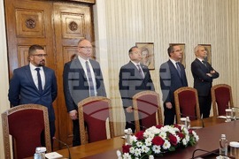 Президент - „Възраждане“ - консултации