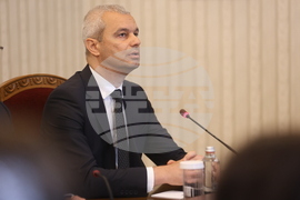 Президент - „Възраждане“ - консултации