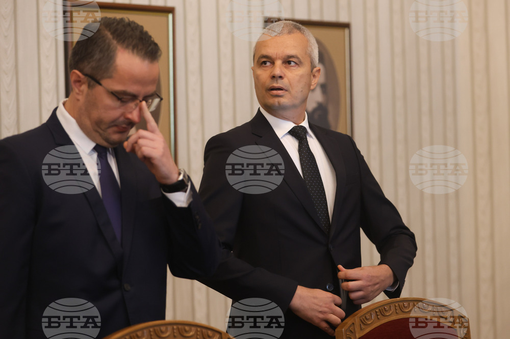 Президент - „Възраждане“ - консултации