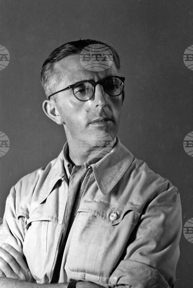 Истинското щастие идва, когато душата започне да трепти в съзвучие с външния свят, пише Димитър Димов