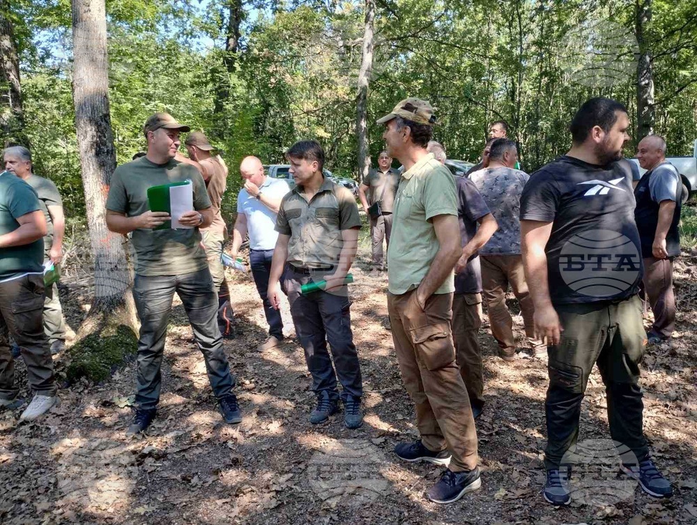 Лесовъди обсъдиха в Държавно горско стопанство - Смядово съхненето и вредителите при дървесните видове