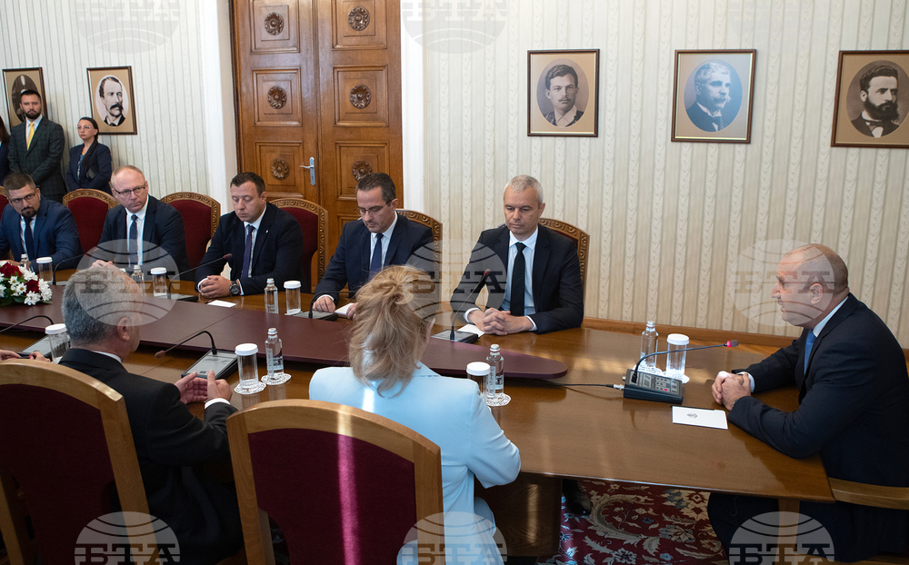 Президентът: Необходима е диалогичност в търсенето на подкрепа за амбициите за успешно реализиране на управленски мандат