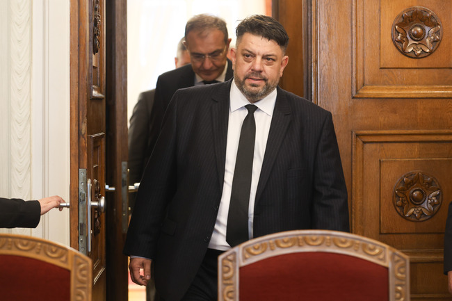 In Case of Third Government-Forming Mandate, Socialists Ready to Negotiate With All Political Forces in Parliament