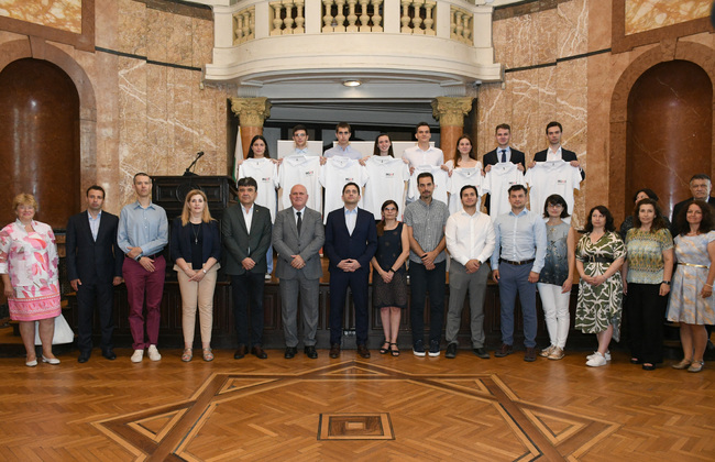 Министерство на образованието и науката – Новата стипендиантска програма на INSAIT и ФМИ: Даровити български ученици избират България пред университети във Великобритания, Франция, Швейцария и Германия