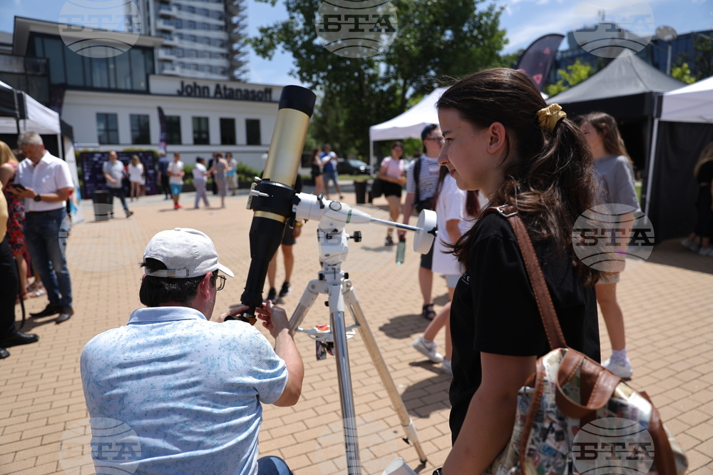 Младежки научен фестивал “Ало, Космос! Говори България”