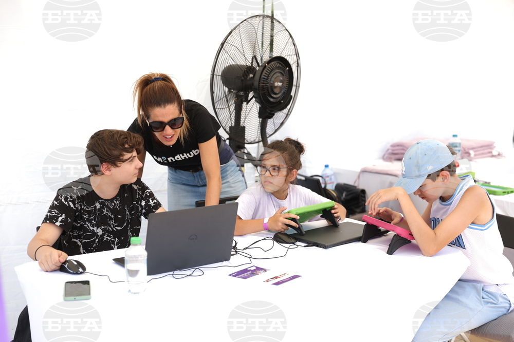 Младежки научен фестивал “Ало, Космос! Говори България”