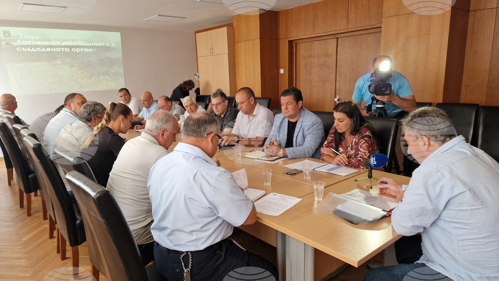 Организацията за гасене на пожари обсъдиха на заседание на Общинския съвет за намаляване риска от бедствия на територията на община Шумен