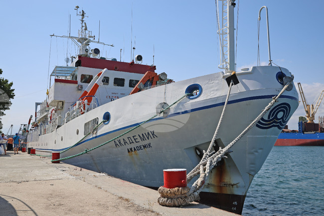 Варна - изложба - научноизследователски кораб на БАН „Академик“ - годишнина