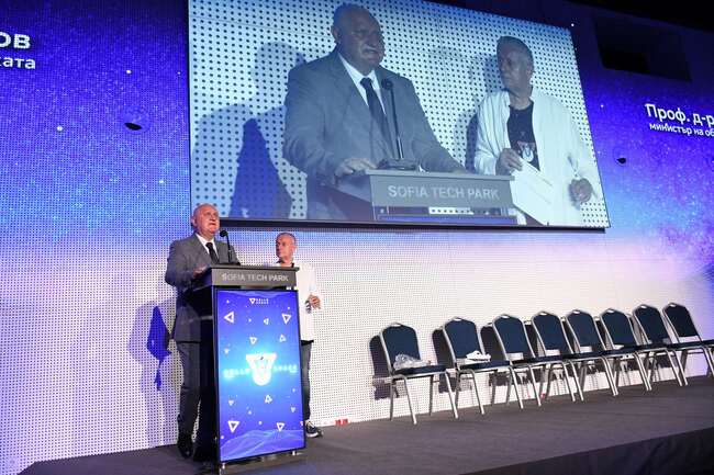 Проф. Цоков: „Ало, Космос“ насърчава младите хора да мечтаят