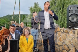 Село Бързия - преминаване на тирове през прохода Петрохан - протест