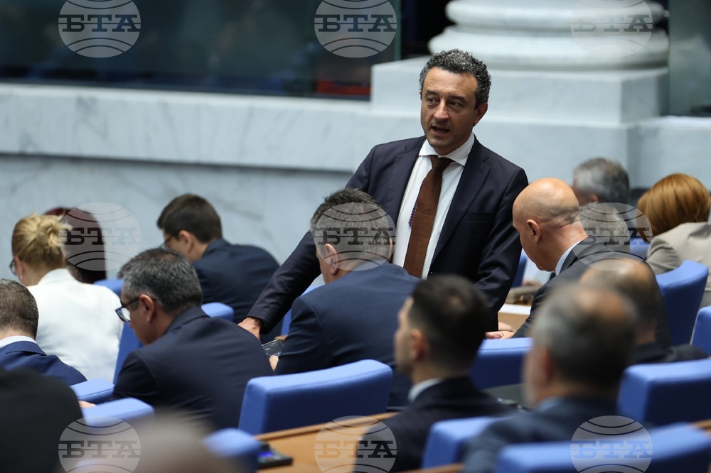 Парламент - заседание - Даниел Лорер