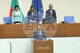 Парламент - заседание - Стоян Михалев