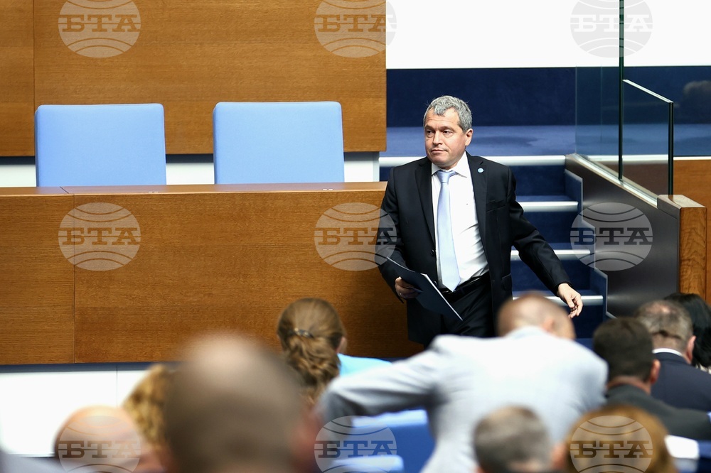 Парламент - заседание - Тошко Йорданов