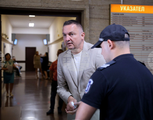  Варна - съд - дело - Иван Портних