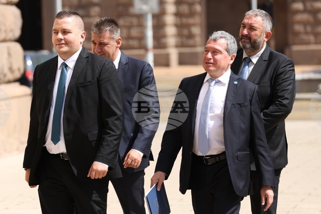 Президент - парламентарни групи - консултации - „Има такъв народ“