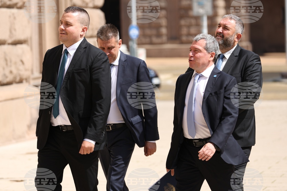 Президент - парламентарни групи - консултации - „Има такъв народ“