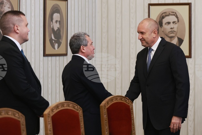 Президент - "Има Такъв Народ" - консултации