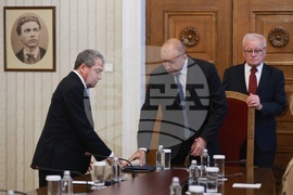 Президент - "Има Такъв Народ" - консултации