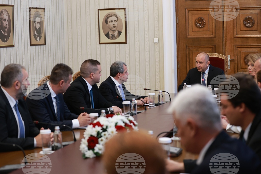 Президент - "Има Такъв Народ" - консултации