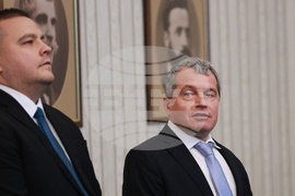 Президент - "Има Такъв Народ" - консултации