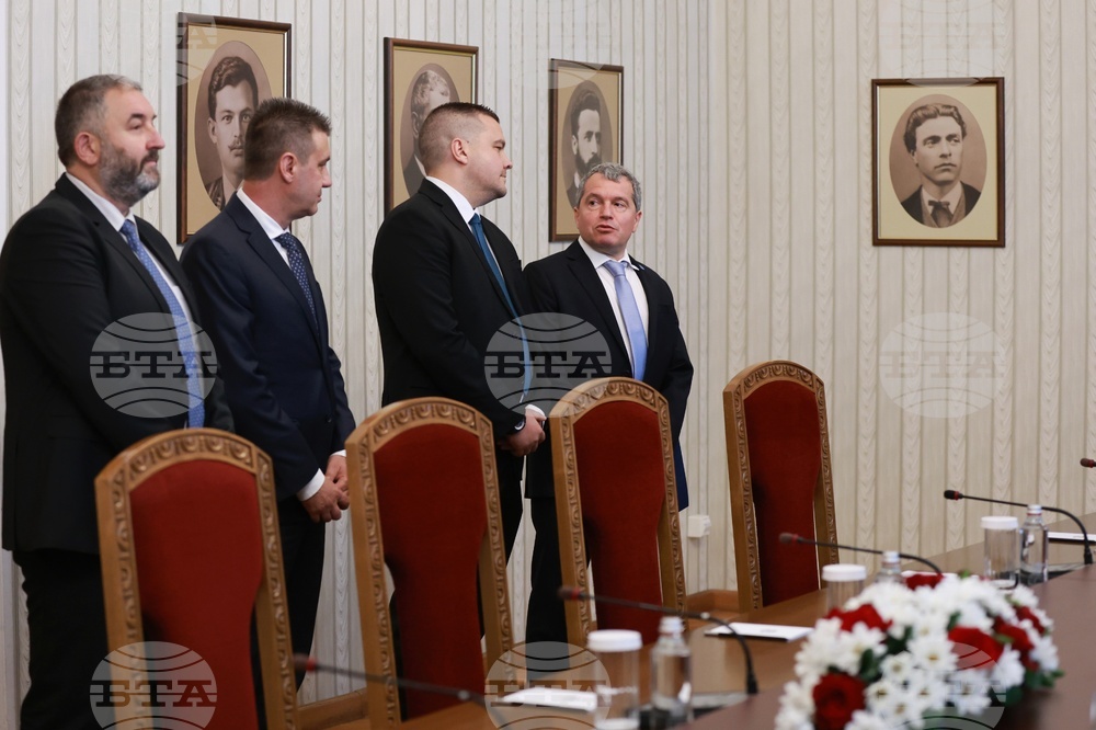 Президент - "Има Такъв Народ" - консултации