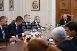 Президент - "Има Такъв Народ" - консултации