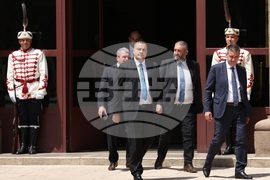 Президент - парламентарни групи - консултации - „Има такъв народ“