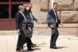 Президент - парламентарни групи - консултации - „Има такъв народ“